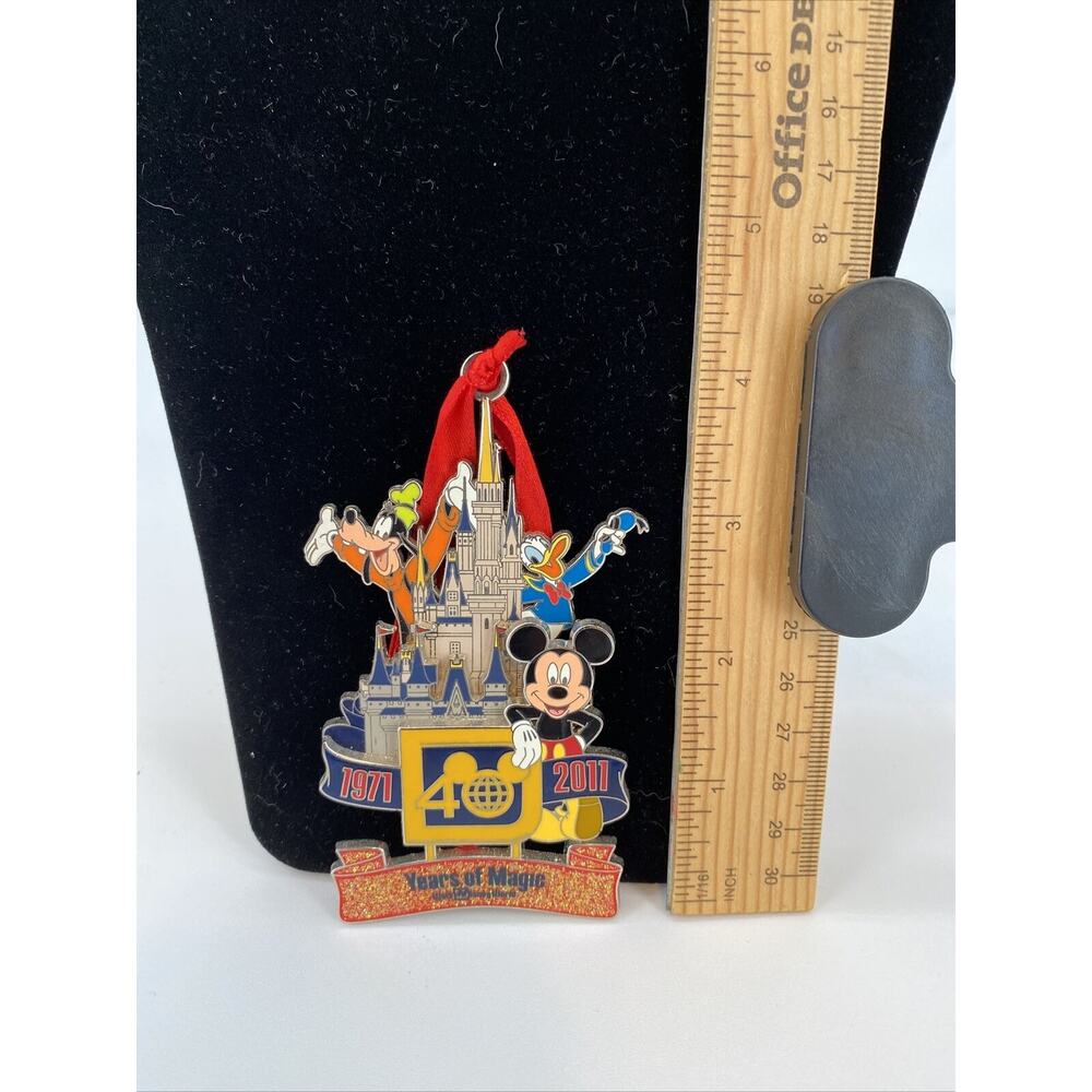 Disney World 40th Anniversary Christmas Ornament 2011 Mickey Goofy Donald Castle - Picture 2 of 4